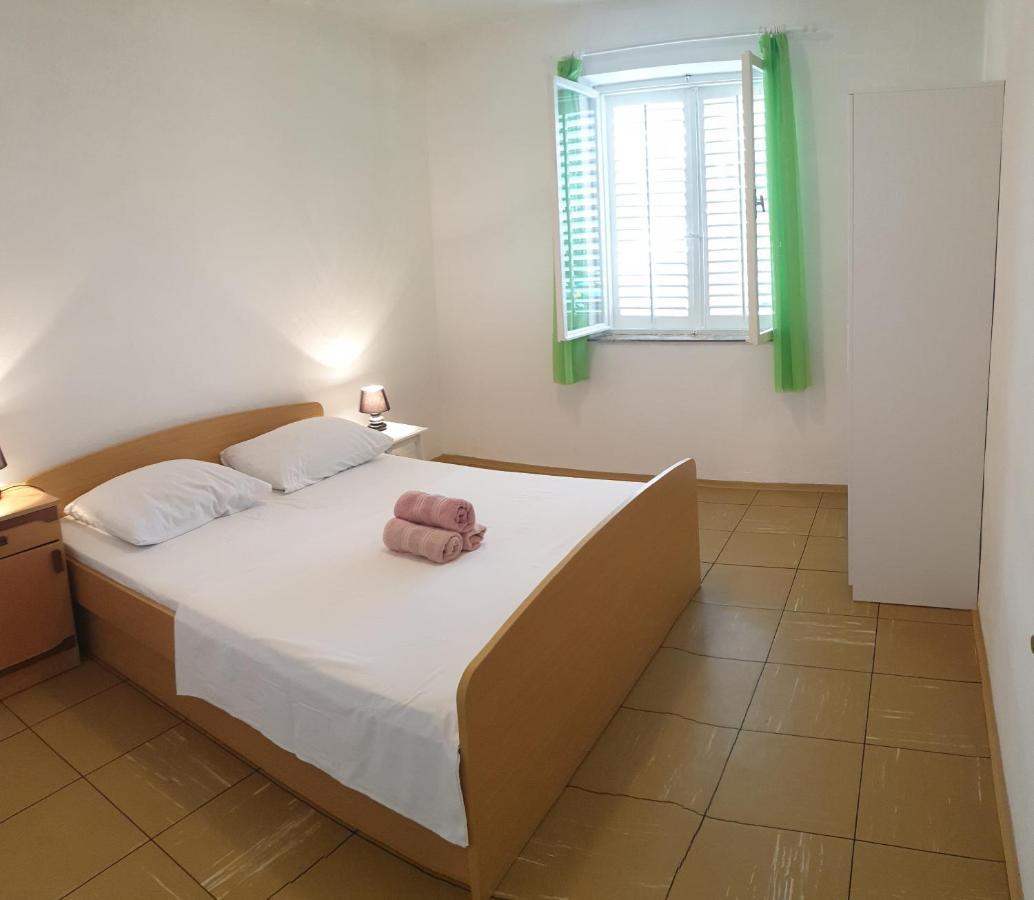 Apartment Seaside Rosic 2